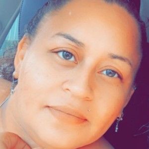 Meet your Posher, Ramona